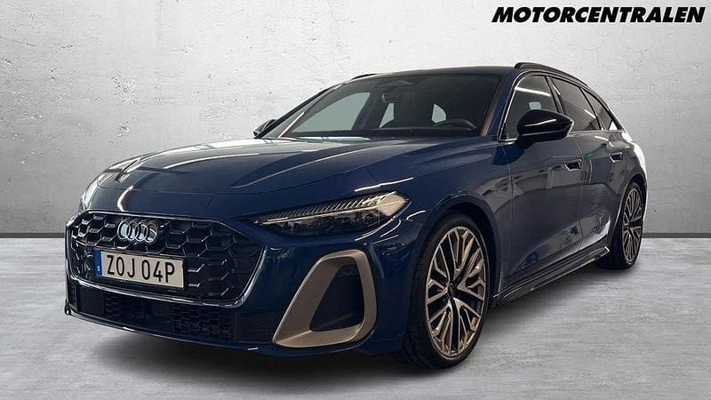 Blå Begagnad 2024 Audi A5 Edition .1 Sportkupé | 649 000 kr - Bild 1/4