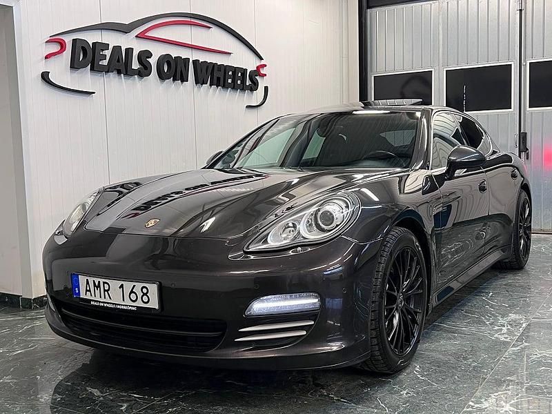 Begagnad Porsche Panamera 400 HK (294 kW) 2012 Mörkgrå Halvkombi