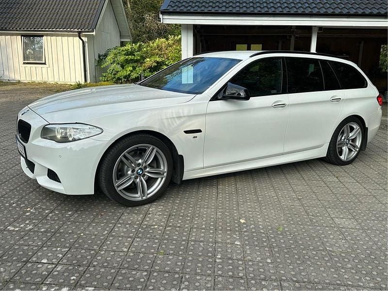 Begagnad 2011 BMW 523 M Sport Kombi | 129 000 kr - Bild 1/4
