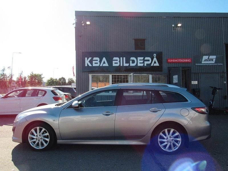 Grå Begagnad 2011 Mazda 6 Kombi | 49 900 kr (Lite dyr) - Bild 1/4