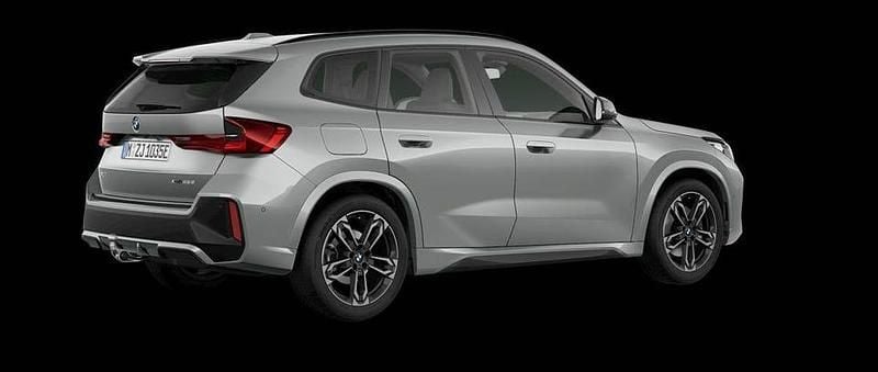 Begagnad BMW X1 Comfort Edition 245 HK (180 kW) 2000 Space silver metallic