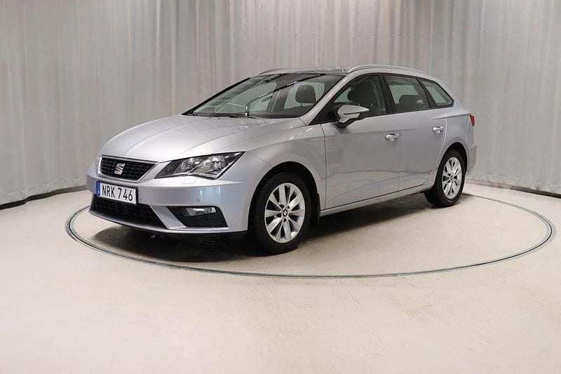 Silver Begagnad 2017 Seat Leon ST Kombi | 119 800 kr (Marknadspris) - Bild 1/4