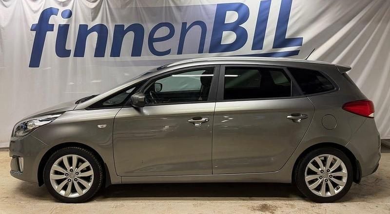 Begagnad Kia Carens 116 HK (85 kW) 2016 Grå Minibuss