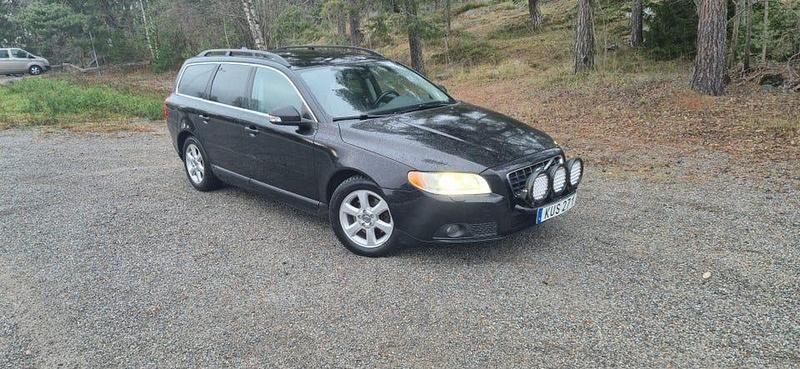 Svart Begagnad 2011 Volvo V70 Kombi | 55 000 kr (Superpris) - Bild 1/4