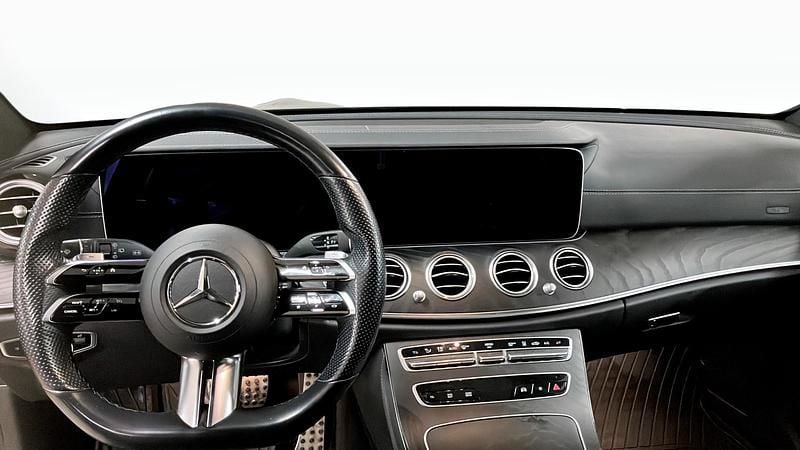 Begagnad Mercedes E300 AMG 194 HK (142 kW) 2021 Svart Kombi