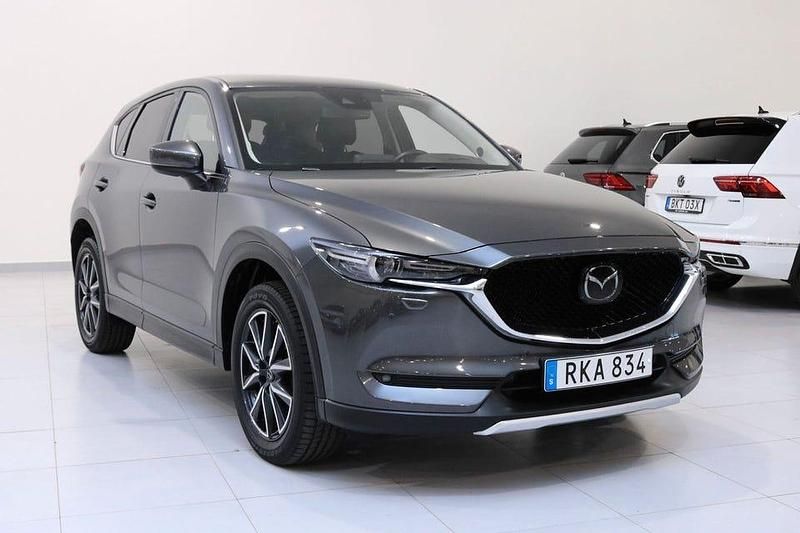 Grå Begagnad 2018 Mazda CX-5 SUV | 279 900 kr (Marknadspris) - Bild 1/4