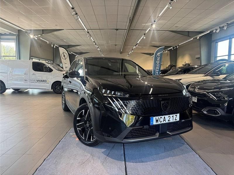 Svart Begagnad 2025 Peugeot 3008 GT SUV | 379 900 kr - Bild 1/4