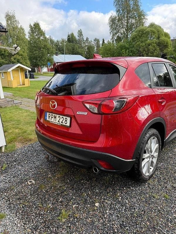 Röd Begagnad 2015 Mazda CX-5 SUV | 150 000 kr (Marknadspris) - Bild 1/4
