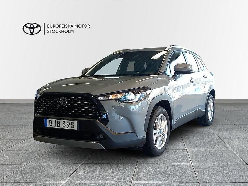 Begagnad Toyota Corolla Cross Active 140 HK (102 kW) 2025 Grå SUV