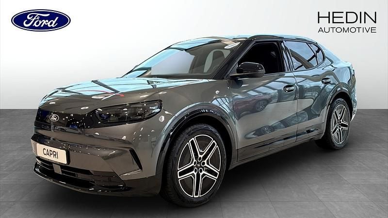 Grå (grey) Begagnad 2024 Ford Capri Premium Sportkupé | 529 900 kr (Marknadspris) - Bild 1/4