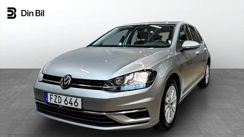 Silver Begagnad 2018 VW Golf VII Halvkombi | 154 900 kr (Marknadspris) - Bild 1/4
