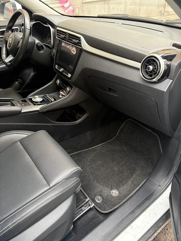 Begagnad MG ZS 105 kW (143 HK) 2021 SUV