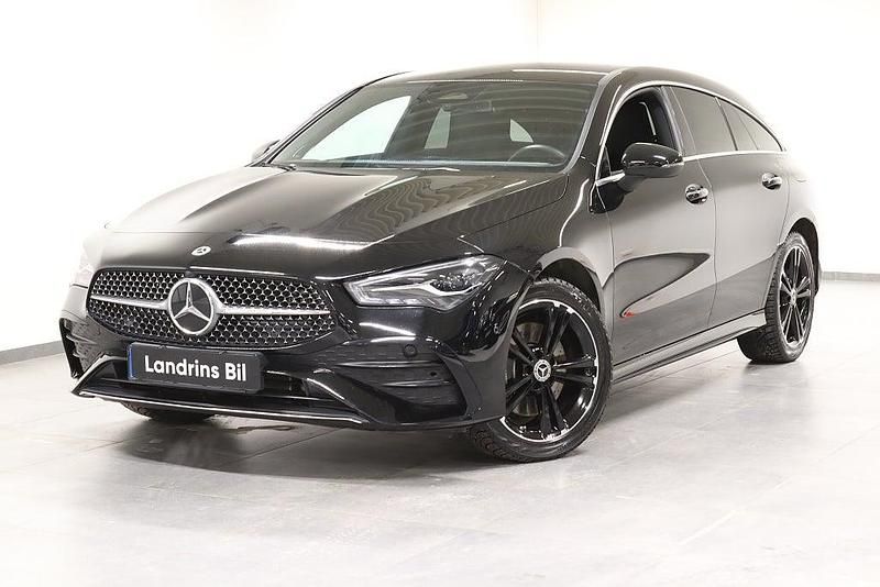 Begagnad Mercedes CLA250e Shooting Brake Advanced Plus 163 HK (119 kW) 2024 Svart Kombi