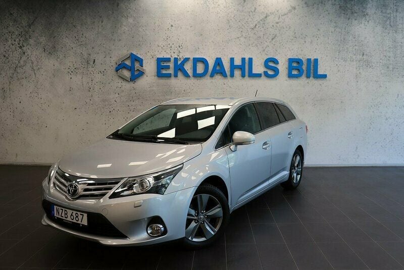 Begagnad Toyota Avensis 153 HK (112 kW) 2014 Silver Kombi