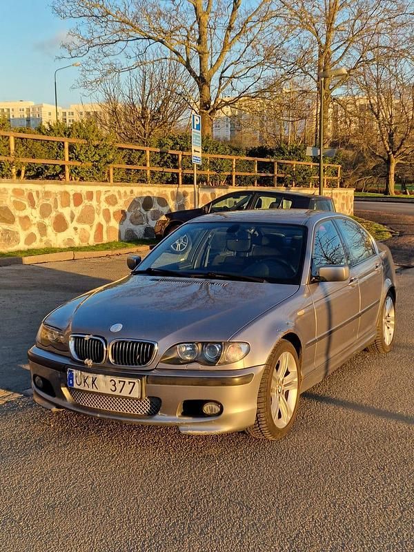 Begagnad BMW 320 M Sport 170 HK (125 kW) 2004 Grå Sedan
