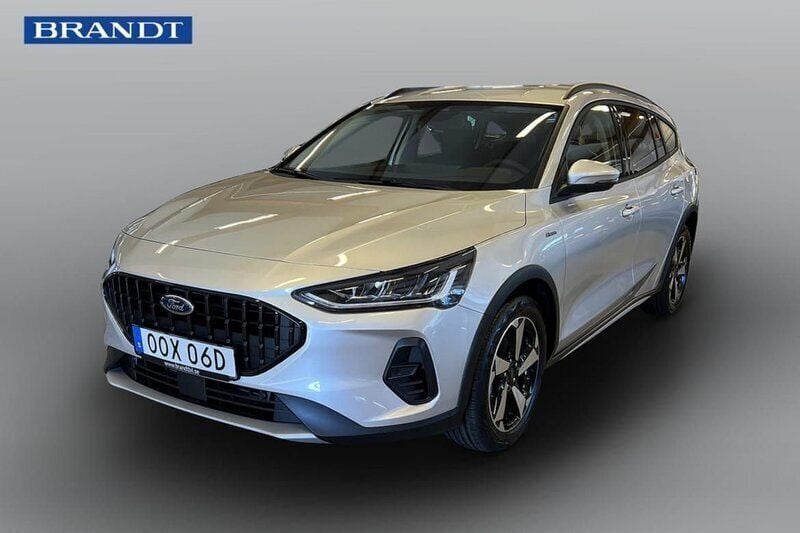 Grå Begagnad 2024 Ford Focus Active Kombi | 289 000 kr (Marknadspris) - Bild 1/4
