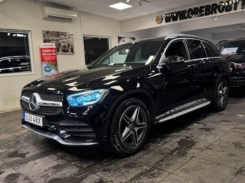 Begagnad Mercedes GLC300 AMG line 320 HK (235 kW) 2022 Svart SUV
