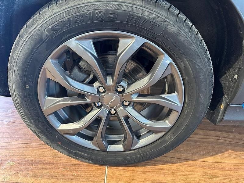 Begagnad DFSK Seres 3 119 kW (163 HK) 2021 Svart SUV