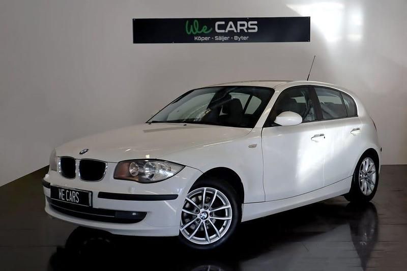 Vit Begagnad 2008 BMW 118 Advantage Halvkombi | 69 900 kr (Marknadspris) - Bild 1/4