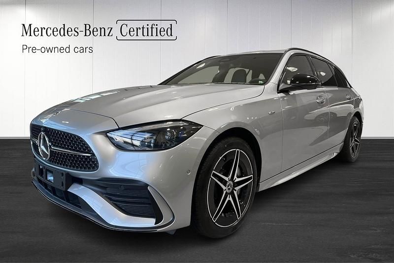Silver Begagnad 2025 Mercedes C300e Premium Kombi | 649 900 kr - Bild 1/4