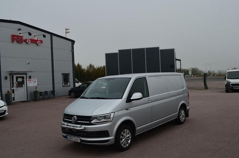 Silver Begagnad 2018 VW T6 Van | 214 900 kr (Marknadspris) - Bild 1/4