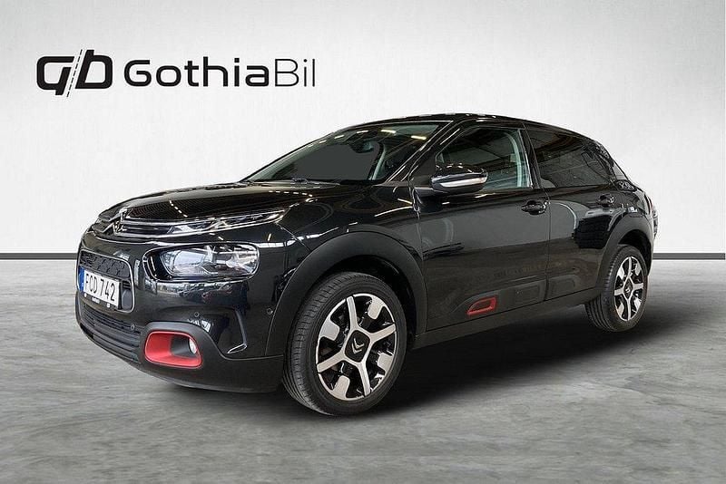 Svart Begagnad 2018 Citroën C4 Cactus PureTech Halvkombi | 114 900 kr (Marknadspris) - Bild 1/4