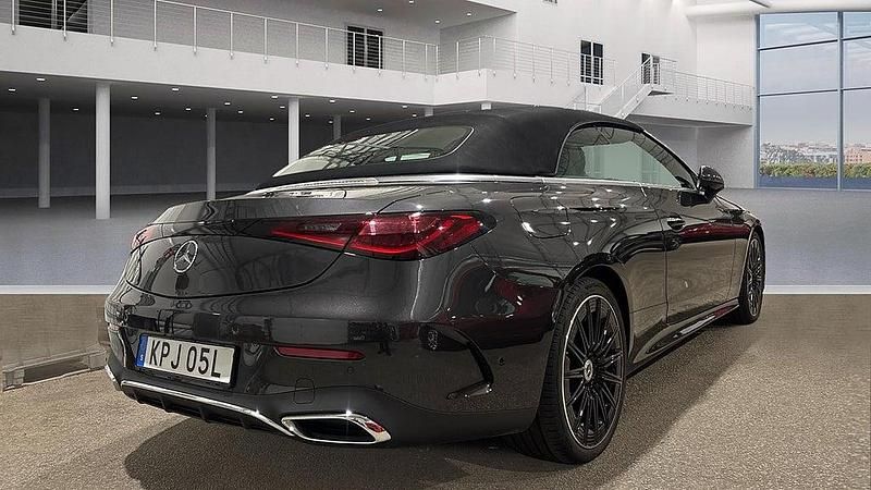 Begagnad Mercedes CLE300 AMG Line Premium Plus 258 HK (189 kW) 2025 Grå Cab