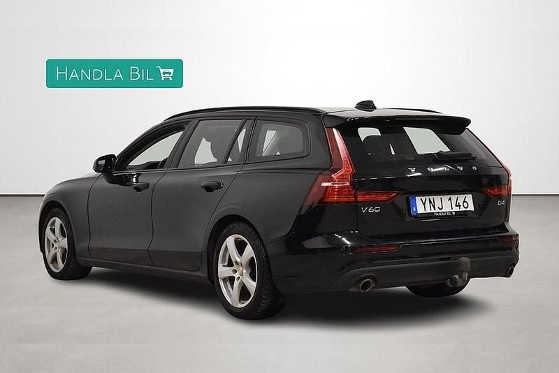 Begagnad Volvo V60 Momentum 190 HK (139 kW) 2018 Svart Kombi