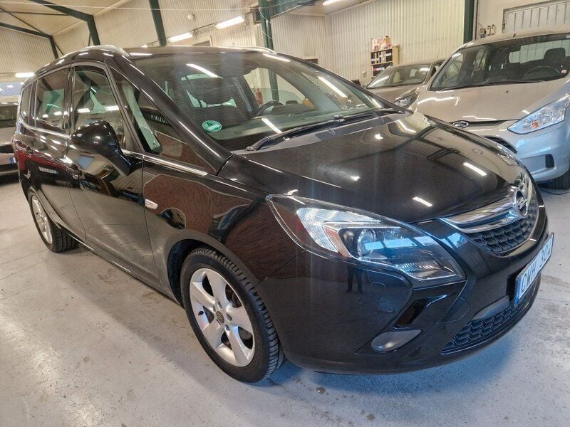 Svart Begagnad 2013 Opel Zafira Tourer Enjoy Minibuss | 89 900 kr (Marknadspris) - Bild 1/4