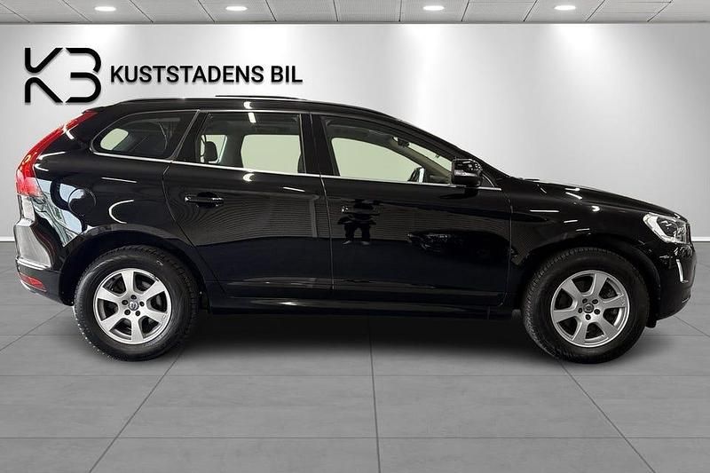 Begagnad Volvo XC60 Momentum 190 HK (139 kW) 2015 Svart SUV