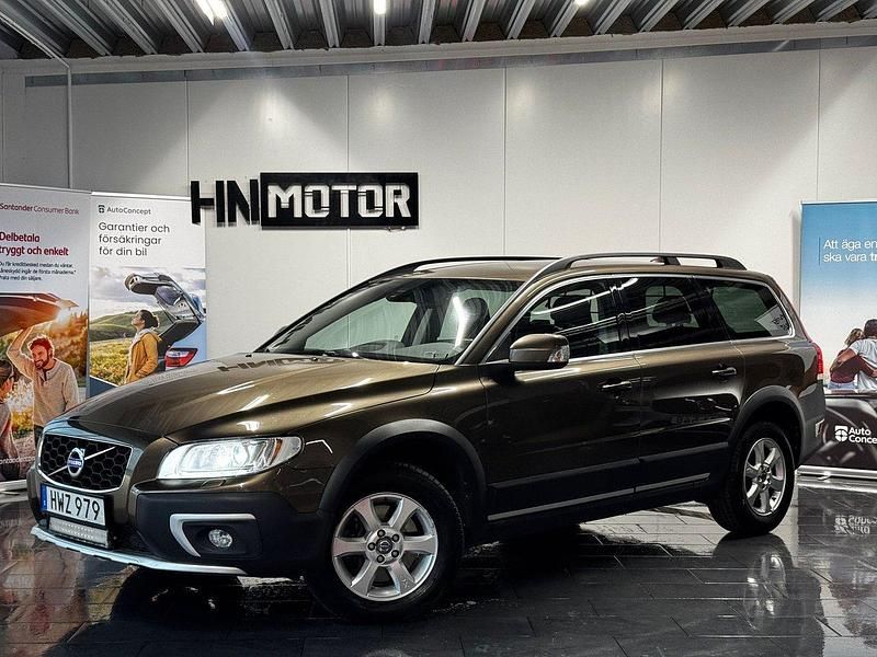Brun Begagnad 2014 Volvo XC70 SUV | 174 900 kr (Marknadspris) - Bild 1/4