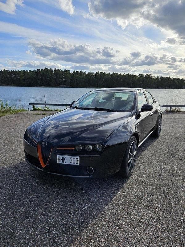 Svart Begagnad 2007 Alfa Romeo 159 Sedan | 52 000 kr (Lite dyr) - Bild 1/4