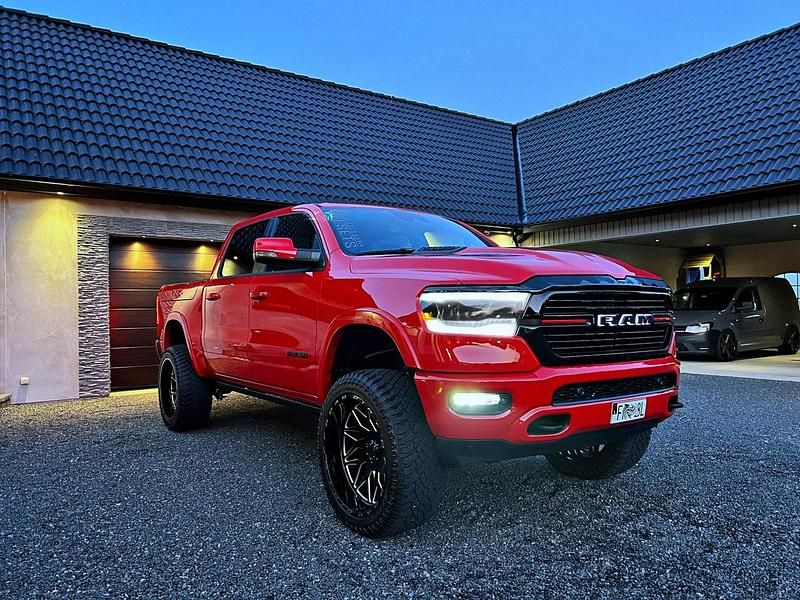 Röd Begagnad 2020 Dodge Ram Pickup | 869 000 kr (Dyr) - Bild 1/4