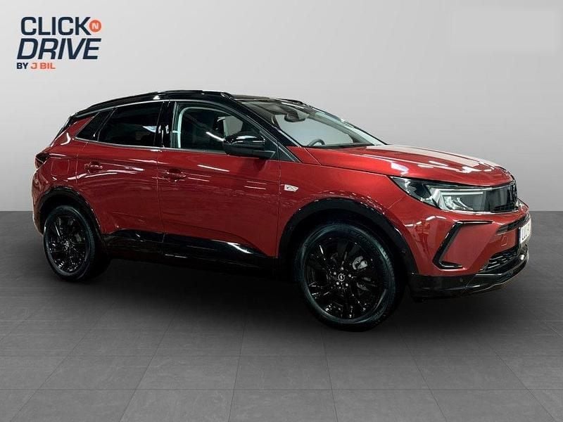 Röd Begagnad 2023 Opel Grandland X SUV | 279 900 kr (Marknadspris) - Bild 1/4