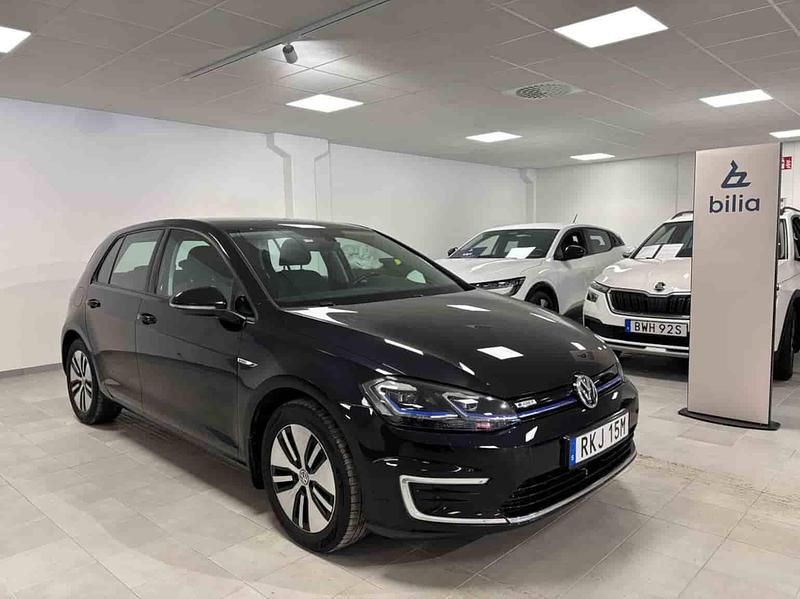 Svart Begagnad 2020 VW e-Golf Halvkombi | 149 900 kr - Bild 1/1
