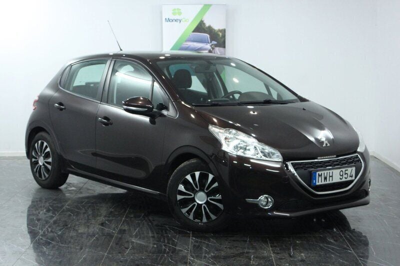 Svart Begagnad 2012 Peugeot 208 Halvkombi | 54 900 kr (Marknadspris) - Bild 1/4