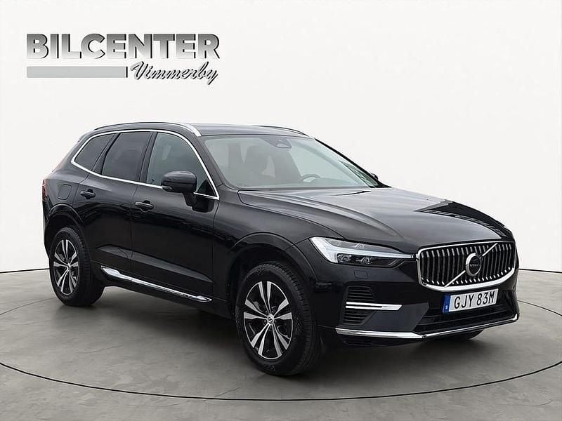Begagnad Volvo XC60 Core 350 HK (257 kW) 2023 Svart SUV