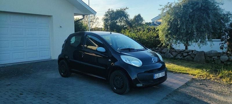 Svart Begagnad 2008 Citroën C1 Halvkombi | 23 500 kr (Marknadspris) - Bild 1/4