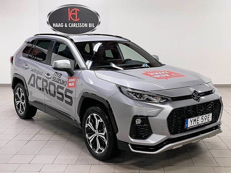 Grå Begagnad 2022 Suzuki Across SUV | 485 000 kr (Marknadspris) - Bild 1/4