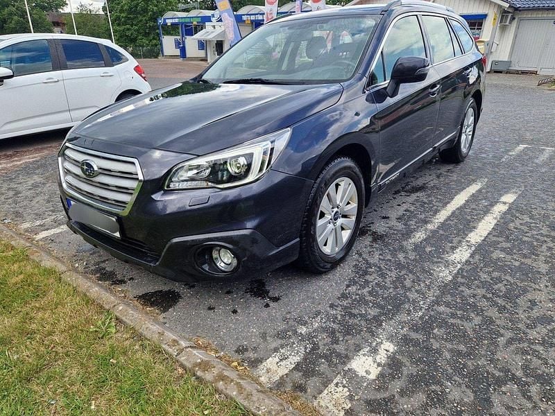 Grå Begagnad 2015 Subaru Outback SUV | 110 000 kr (Superpris) - Bild 1/3