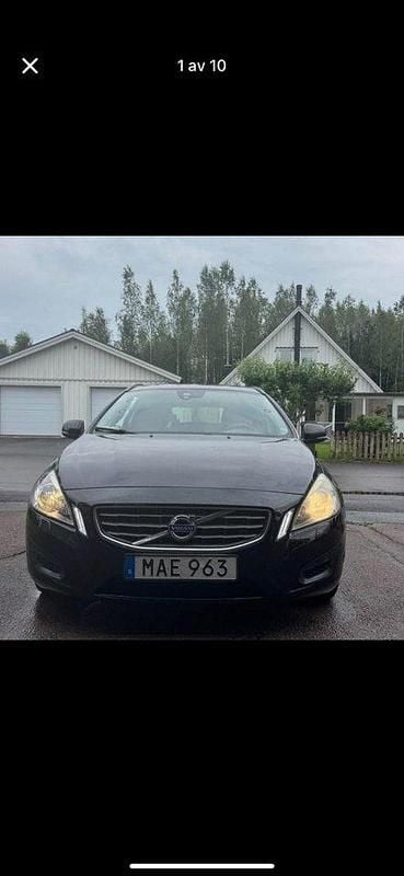 Svart Begagnad 2013 Volvo V60 Kinetic Kombi | 88 900 kr (Bra pris) - Bild 1/4