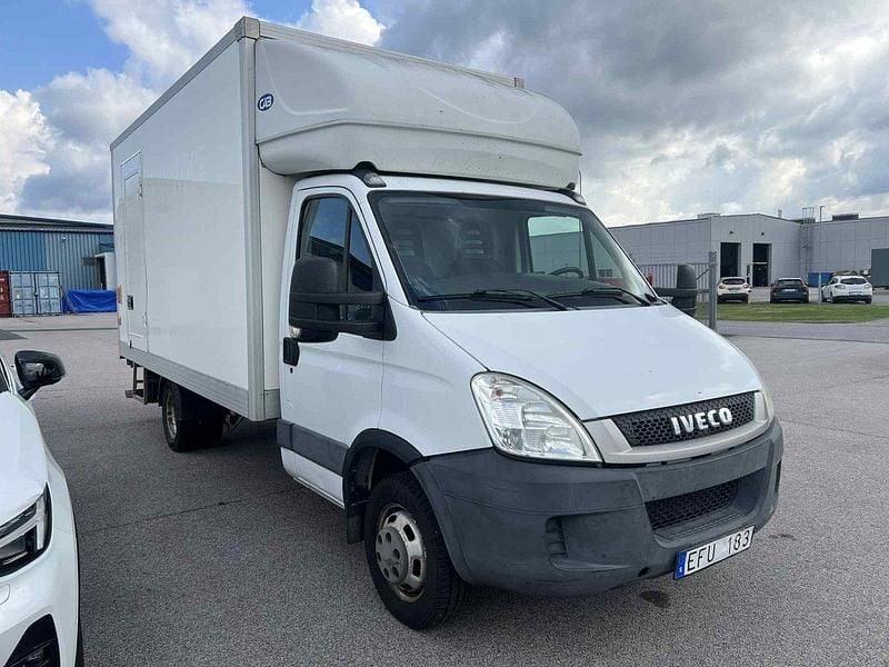 Vit Begagnad 2011 Iveco Daily | 120 000 kr (Lite dyr) - Bild 1/4