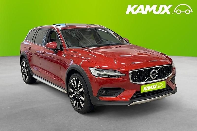 Röd Begagnad 2021 Volvo V60 CC Kombi | 327 800 kr (Dyr) - Bild 1/4