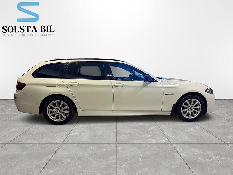 Begagnad BMW 520 M Sport 190 HK (139 kW) 2016 Vit Kombi