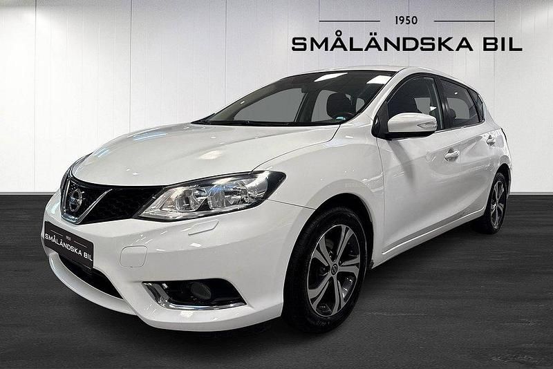 Vit Begagnad 2015 Nissan Pulsar Halvkombi | 69 000 kr (Lite dyr) - Bild 1/4