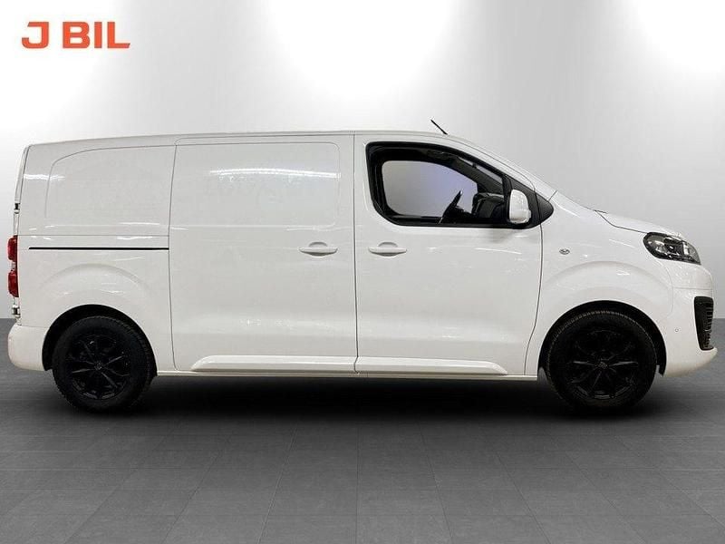 Begagnad Citroën e-Jumpy Business Class 100 kW (136 HK) 2021 Vit Minibuss