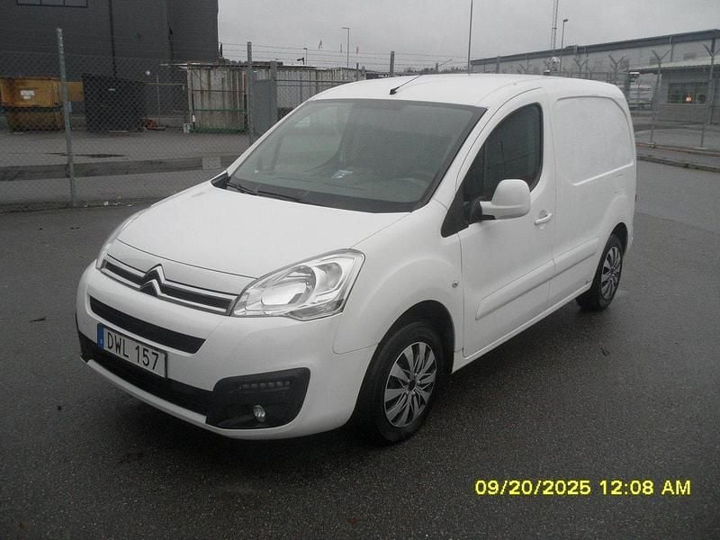 Vit Begagnad 2015 Citroën Berlingo Van | 70 000 kr (Bra pris) - Bild 1/4