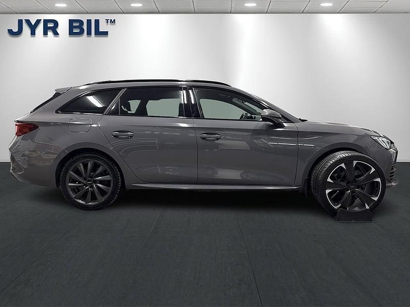 Begagnad Cupra Leon 150 HK (110 kW) 2020 Mörkgrå Kombi