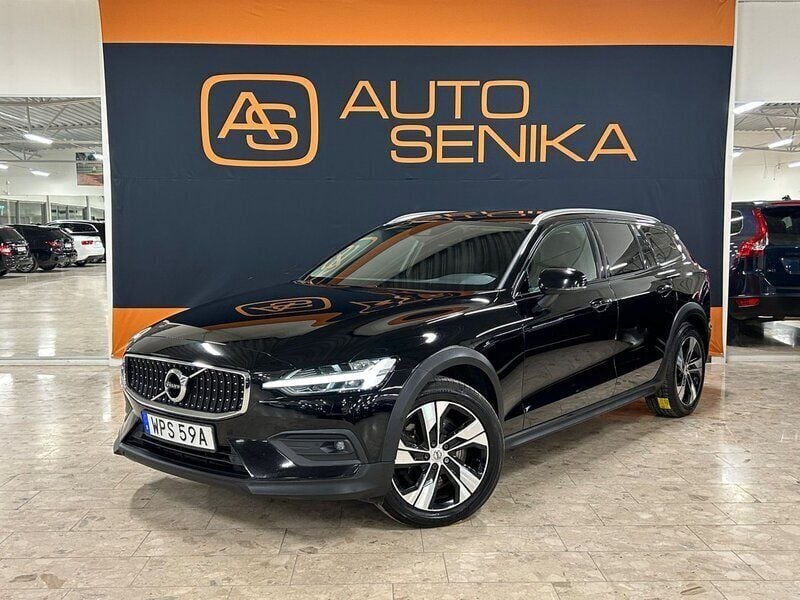 Svart Begagnad 2019 Volvo V60 CC Momentum Kombi | 279 900 kr (Dyr) - Bild 1/4