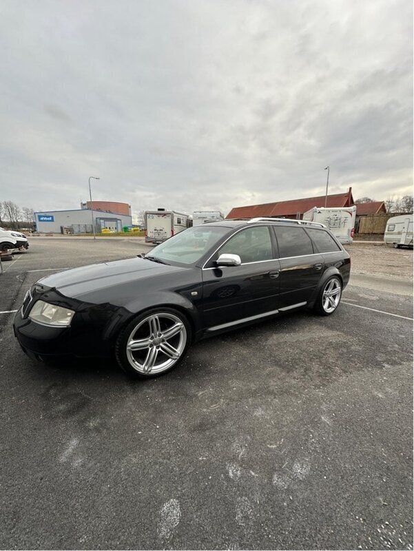 Svart Begagnad 2001 Audi S6 Kombi | 126 000 kr - Bild 1/4